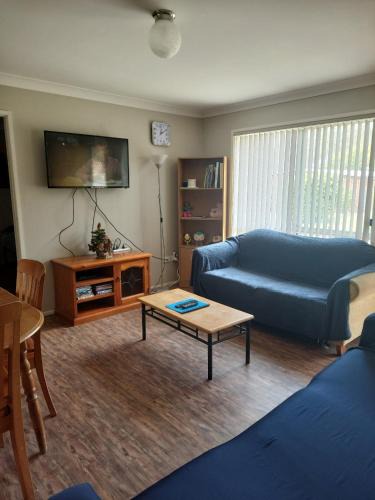 Nowra Apartment | Grey Pebbles