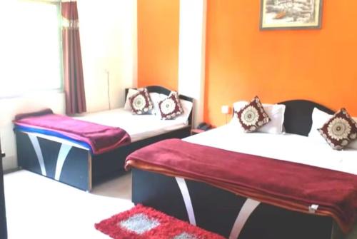 Varanasi Hotel | GRG Ashiyana Palace Parade Kothi Road Varanasi