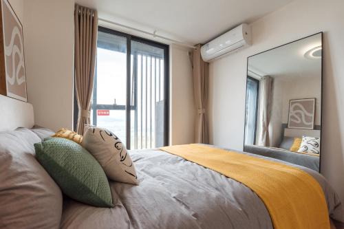 Panyu Apartment | Guangzhou South Station - University City - Olympic Garden Yue Times Square - Chimelong Tourist Resort - Vanke World Expo Business Center - 2 bathrooms - 4 bedrooms