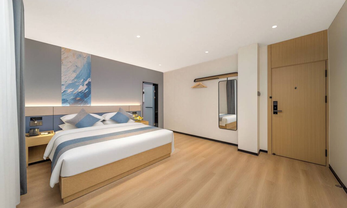 Xiangshan Hotel | Guanshan Yuepin Hotel Guilin Station