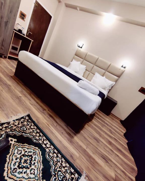 Srinagar Hotel | Gulshan Palace By Seven Hills Srinagar By Him Haults Hospitality