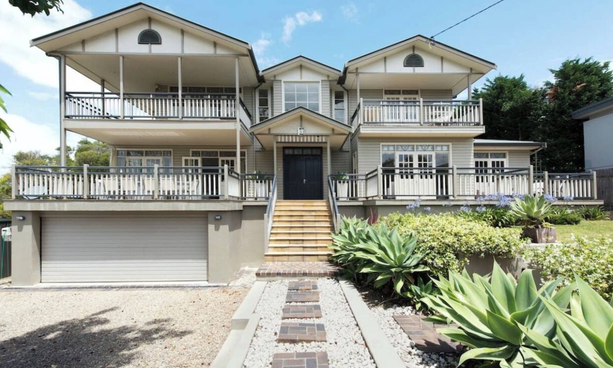 Dee Why House | Hamptons Beautiful Home Perfect for Weddings , Hens & Family retreats