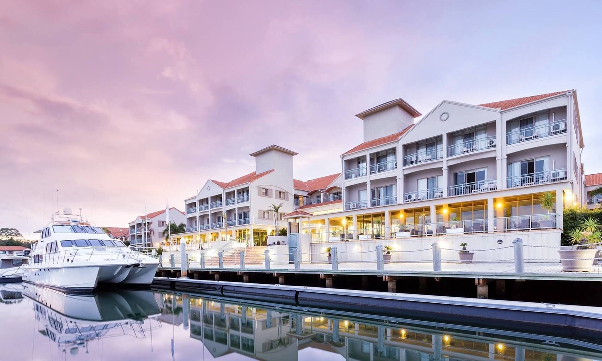 Gold Coast Hotel | Harbour EasyStay Hotel Apartments Hope Harbour Hotel