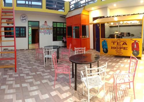 Lucknow Hostel | Hashtag Traveler's