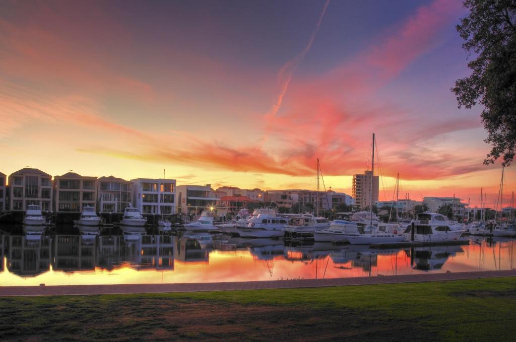 Glenelg North Hotel | Haven Marina Motel