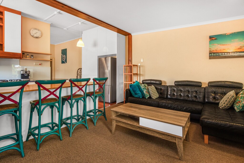 Henley Beach South House | ⭐️Henley Beach Haven⭐️ Sleeps 6, WiFi, Netflix, Parking