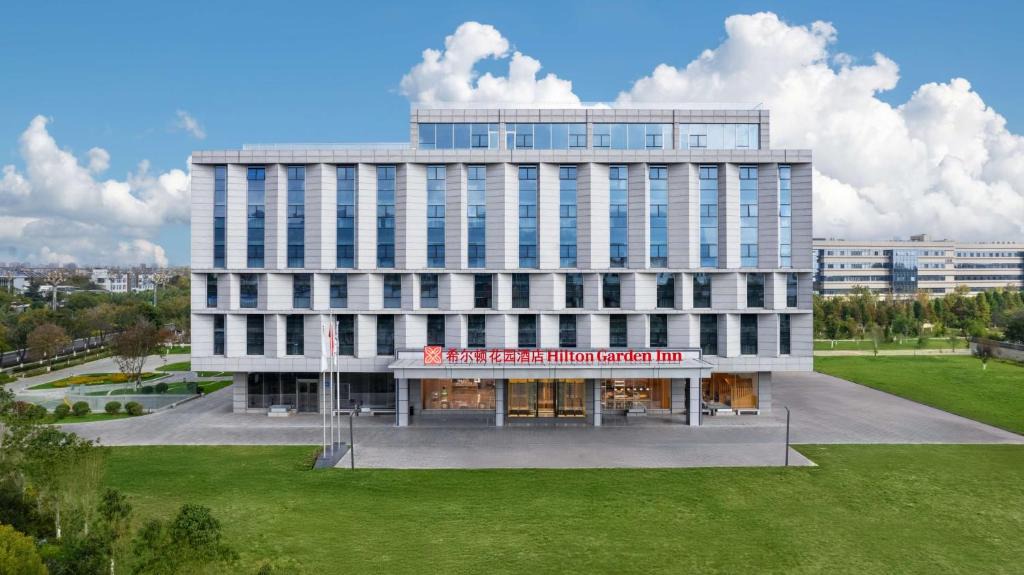 Xishan Hotel | Hilton Garden Inn Kunming Dianchi