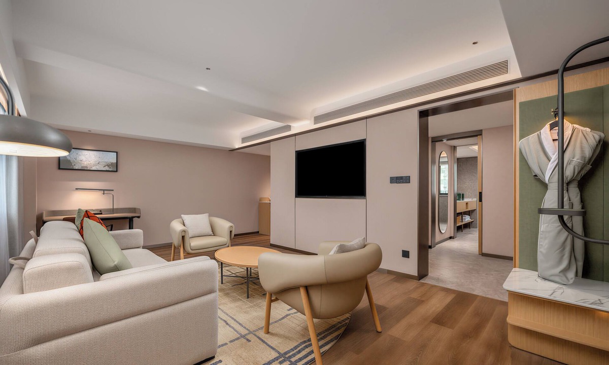 Luohu Hotel | Hilton Garden Inn Shenzhen Luohu Port
