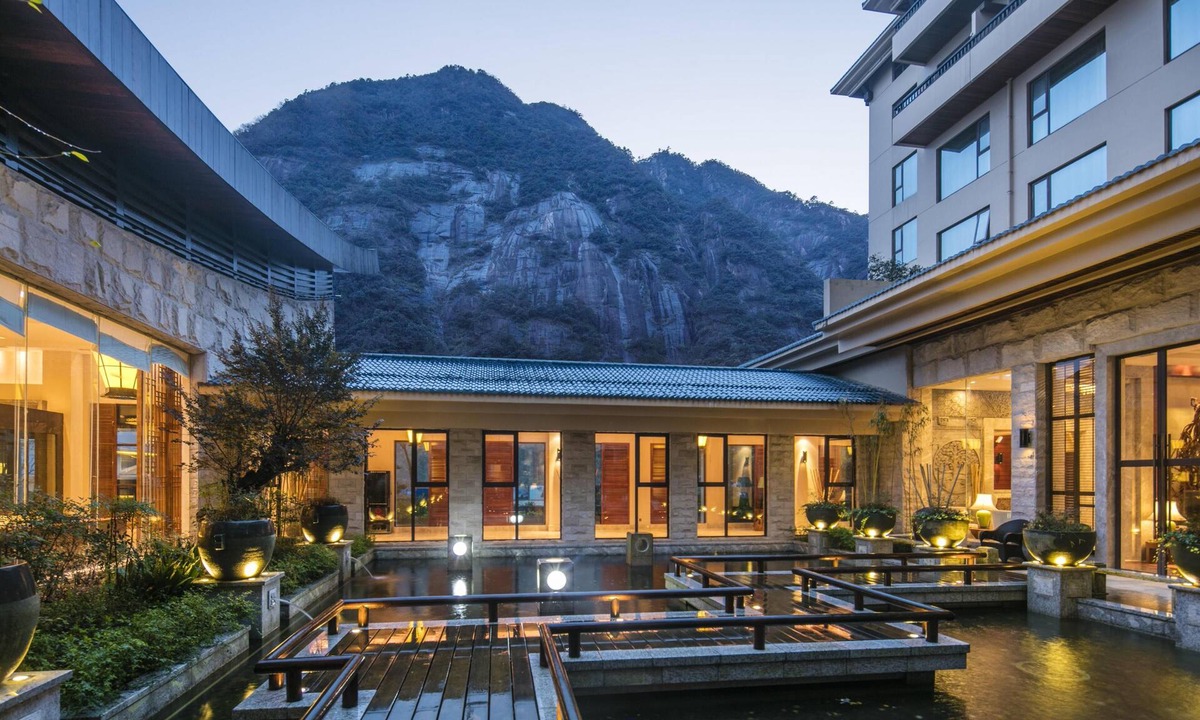 Baxiandong Resort | Hilton Sanqingshan Resort