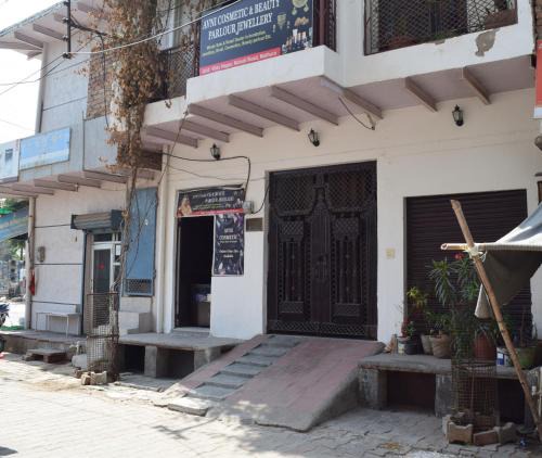 Mathura House | hive homestay