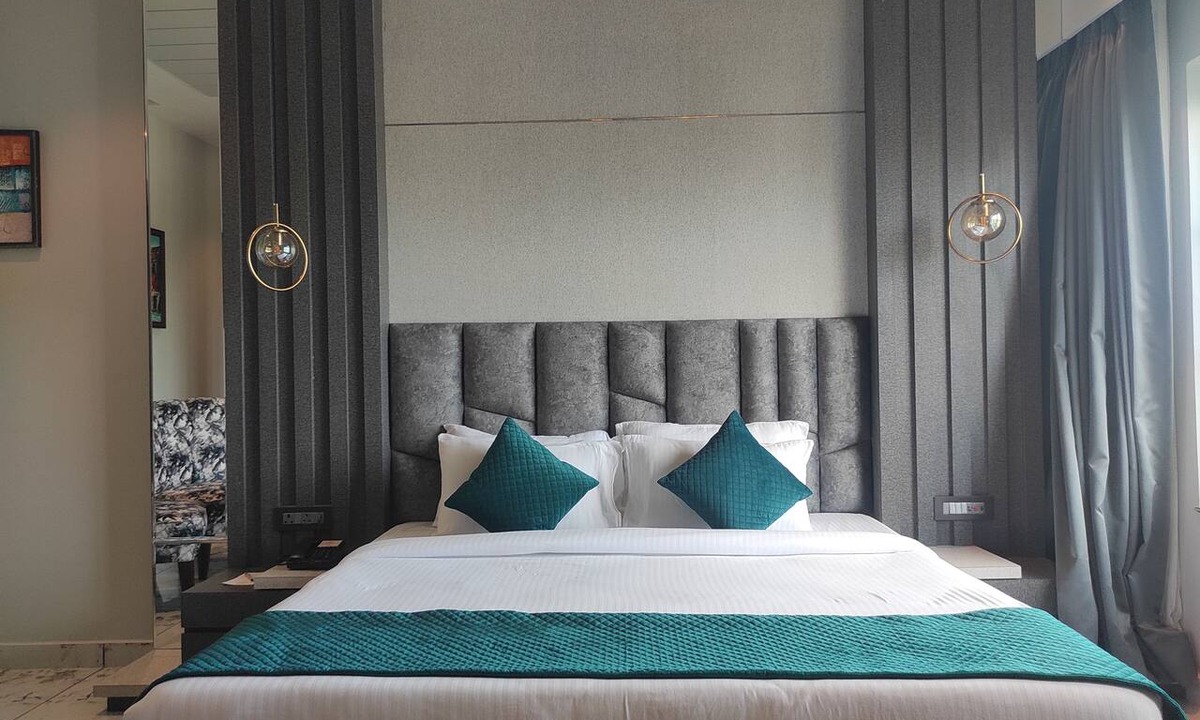 Dibrugarh Hotel | HM Resort