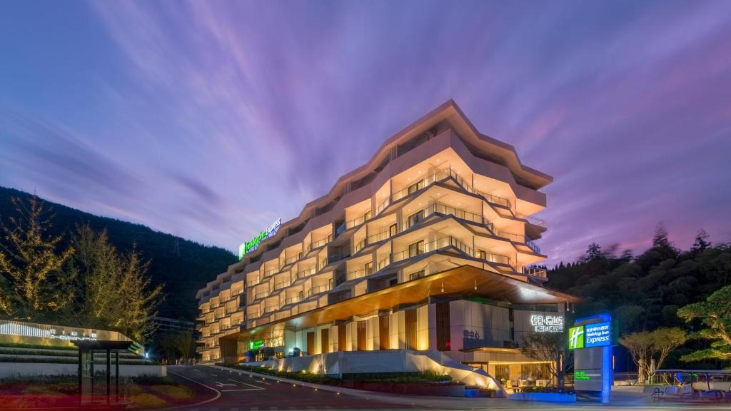 Emeishan Resort | Holiday Inn Express Qiliping by IHG