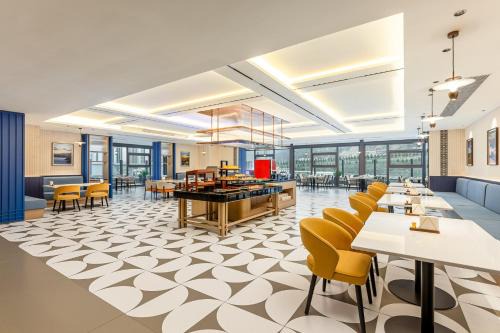Ganzi County Hotel | Holiday Inn Express Luding by IHG
