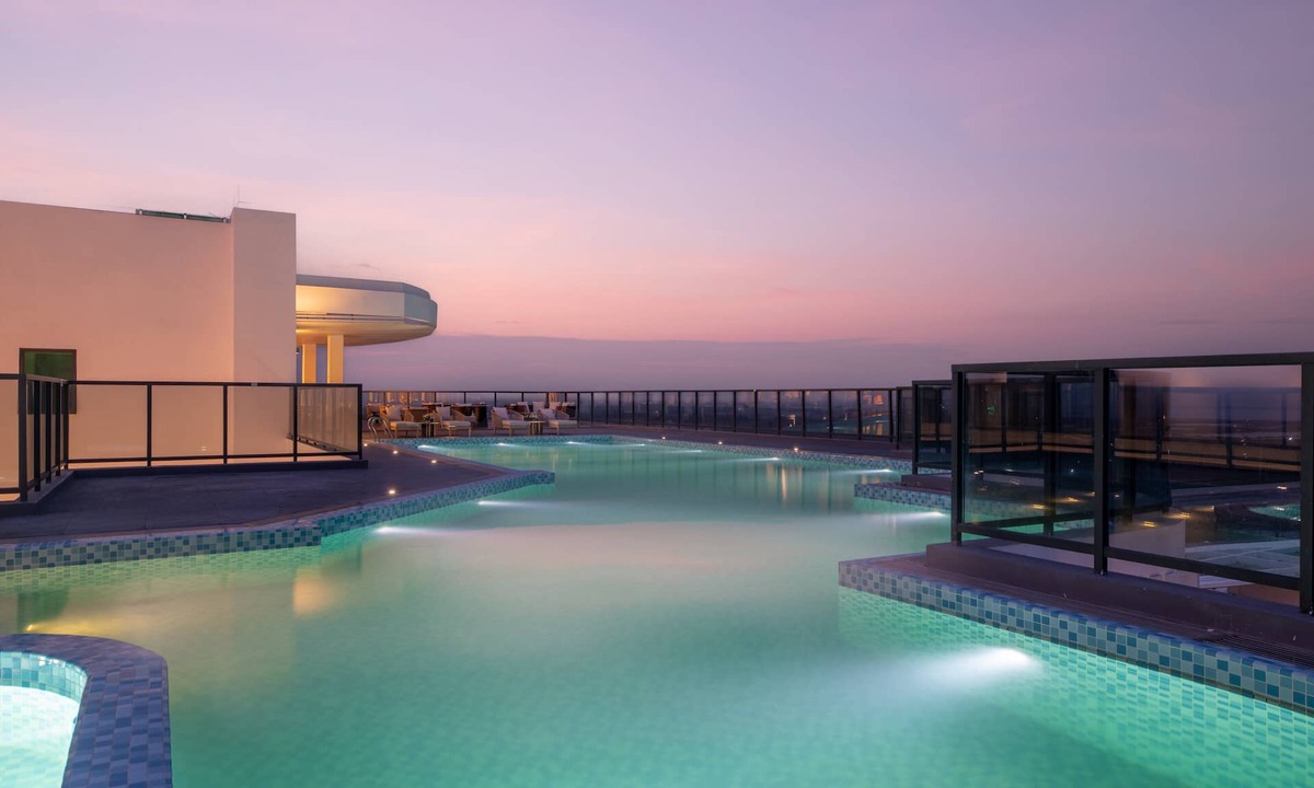 Jiangmen Hotel | Holiday Inn Express Jiangmen Yinhu Bay by IHG