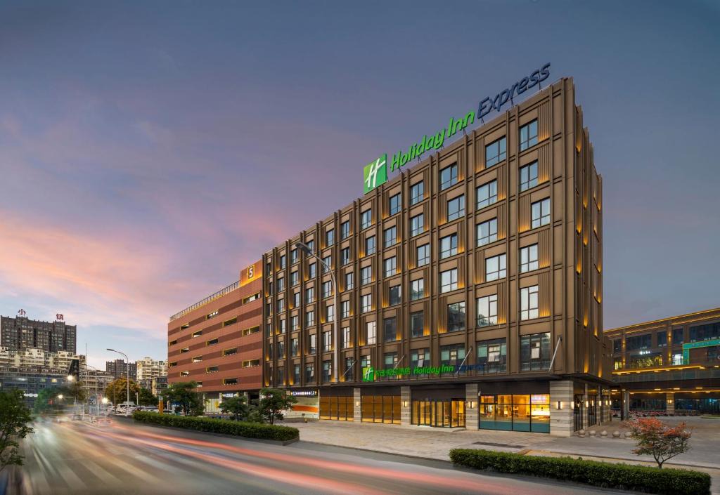 Gangzha Qu Hotel | Holiday Inn Express Nantong North Gateway by IHG