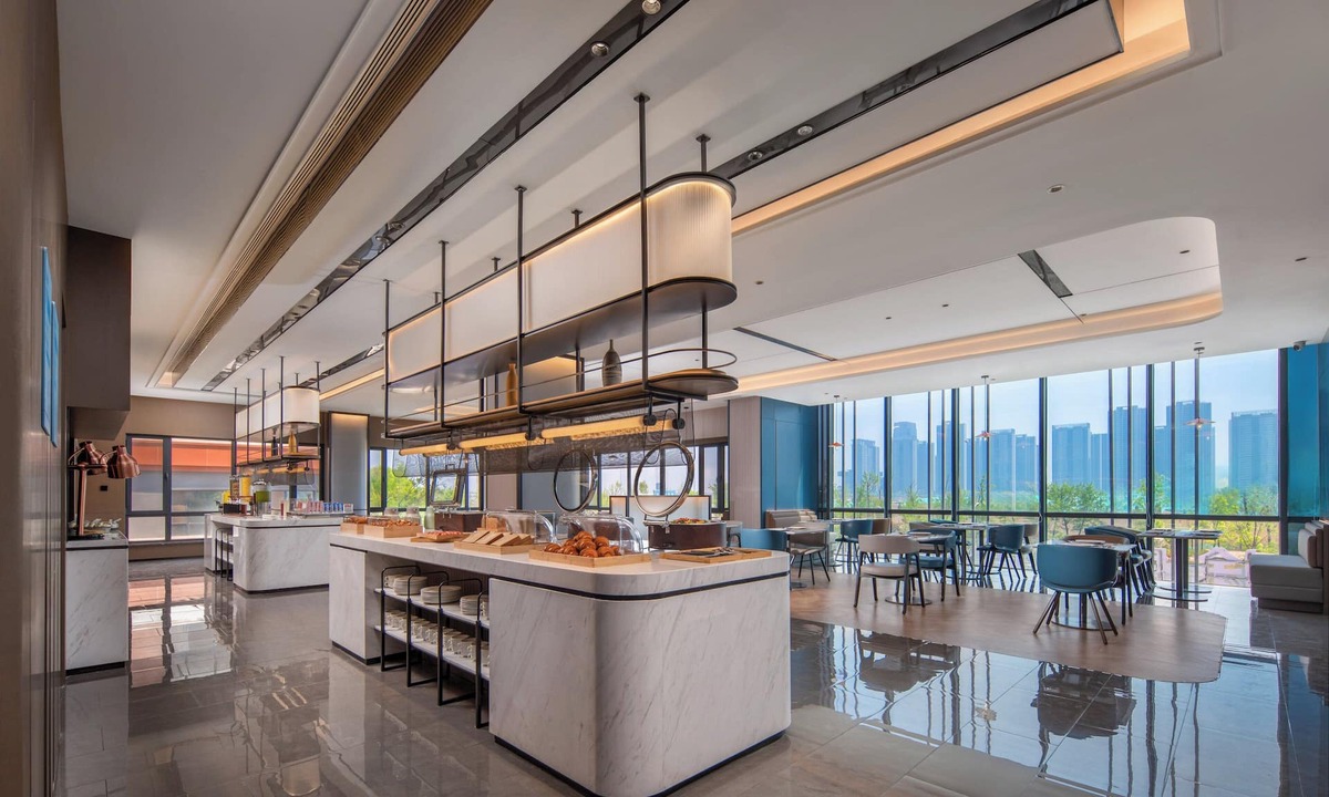 West Coast Hotel | Holiday Inn Express Qingdao City Balcony by IHG