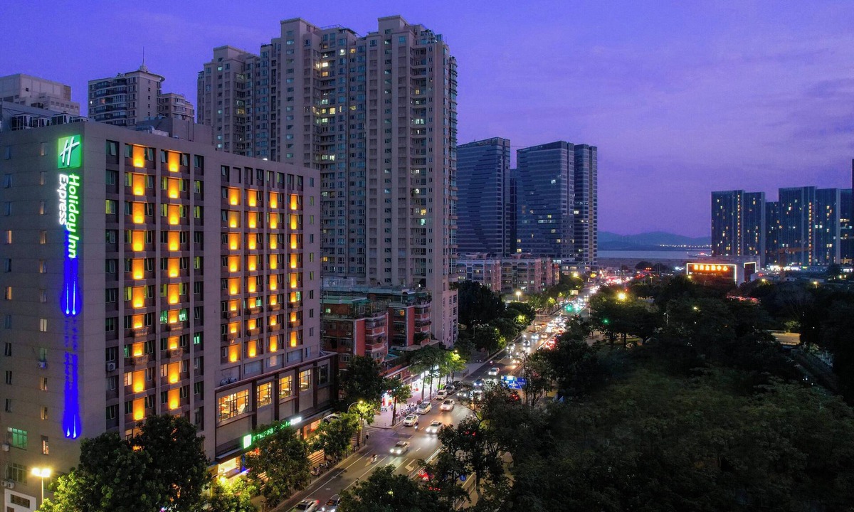 Longhu Qu Hotel | Holiday Inn Express Shantou City Center by IHG