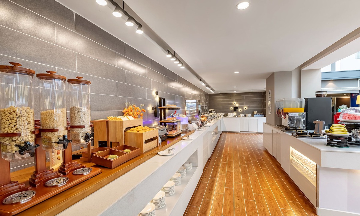 Shen He Hotel | Holiday Inn Express Shenyang North Station by IHG
