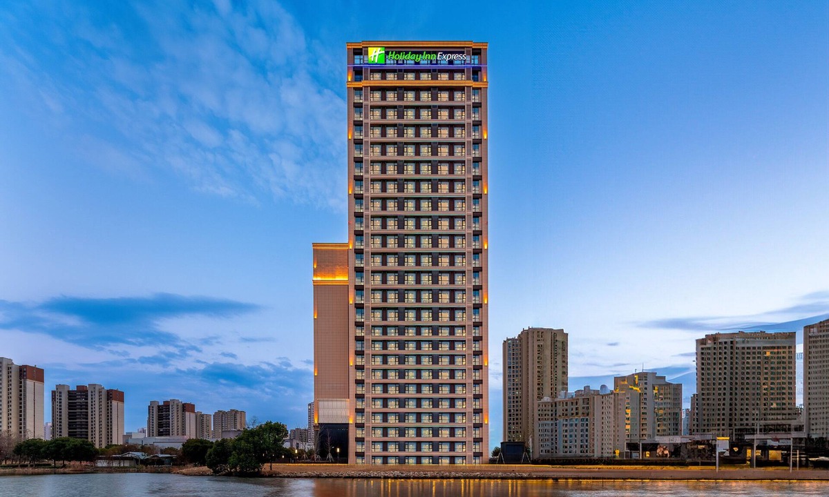 Wujiang Hotel | Holiday Inn Express Suzhou Fenhu by IHG