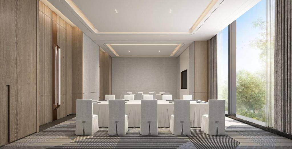 Caidian District Hotel | Holiday Inn Wuhan Houguan Lake by IHG