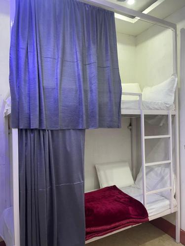 Jhusi Hostel | Homely Vibes