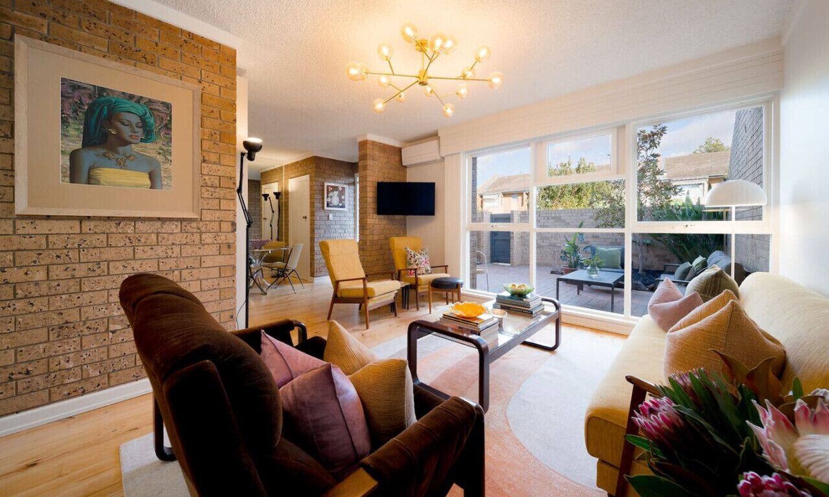 North Adelaide Apartment | Honeyeater Hidden Gem—Stylish Courtyard in the CBD