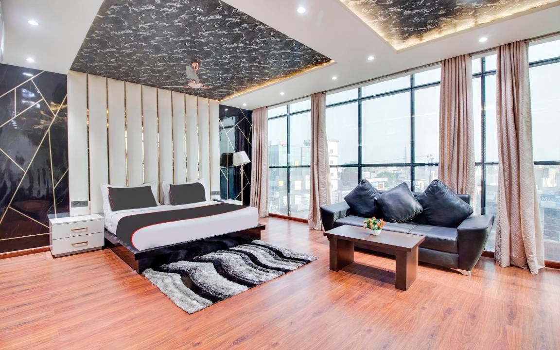 Bareilly Hotel | Hotel ∙ 2 guests