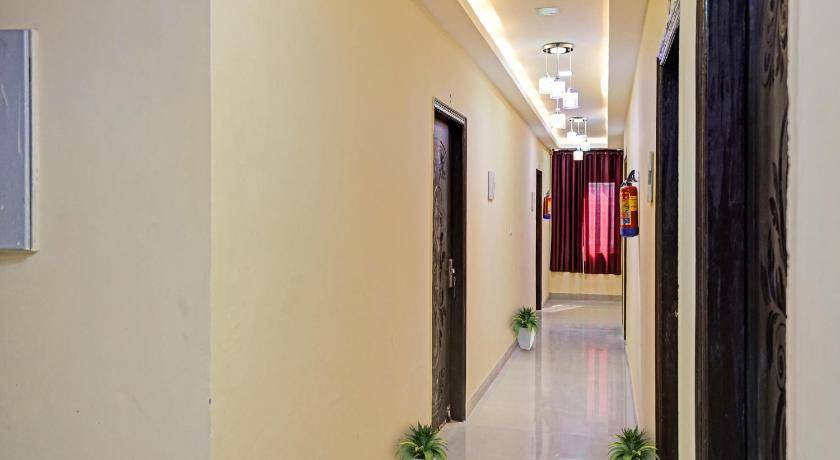 Noida Hotel | Hotel ∙ 3 guests