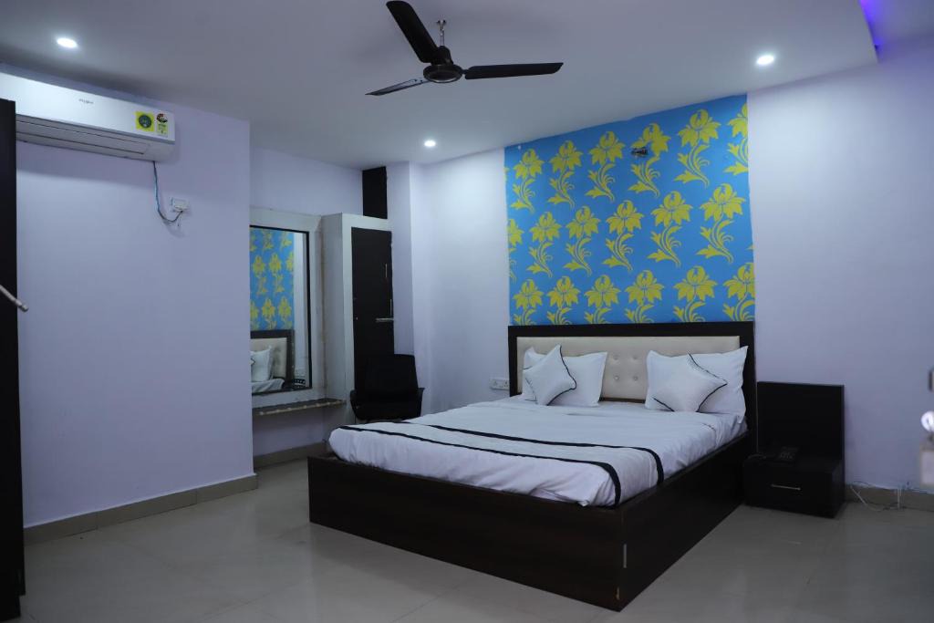 Gomti Nagar Hotel | Hotel Axiom Prime