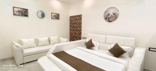 Varanasi Hotel | Hotel Devvanshi Vila