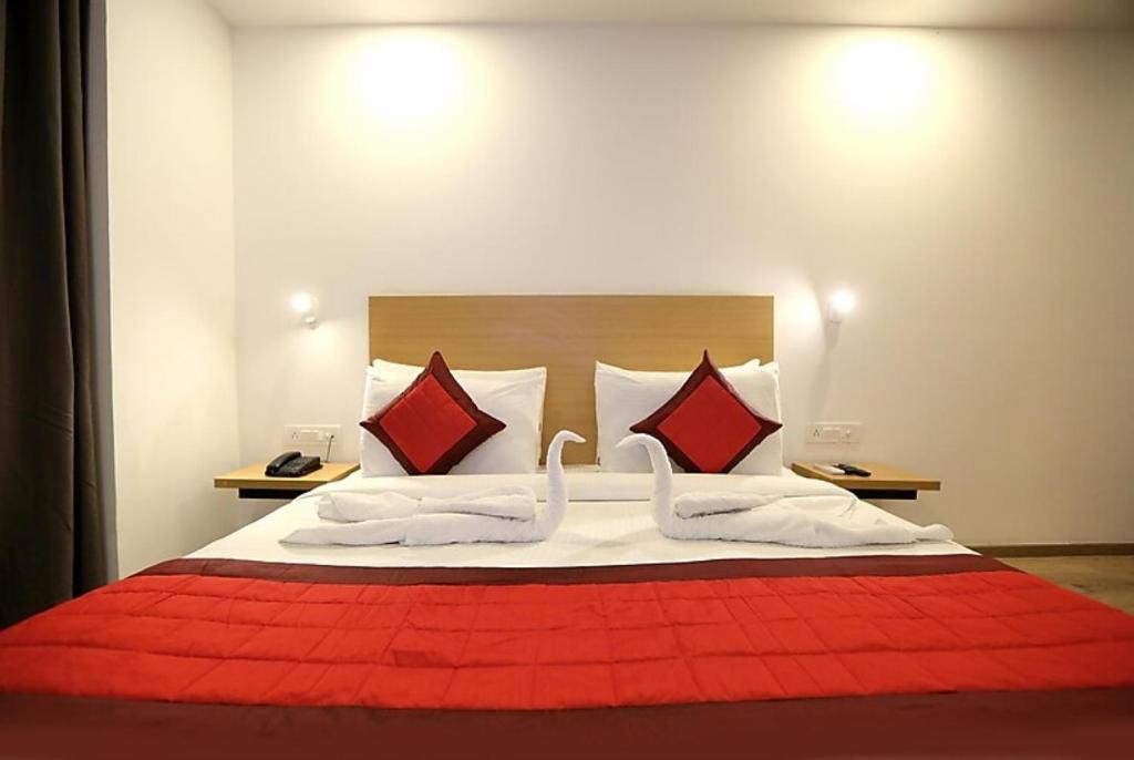Ghaziabad Hotel | Hotel Golden World