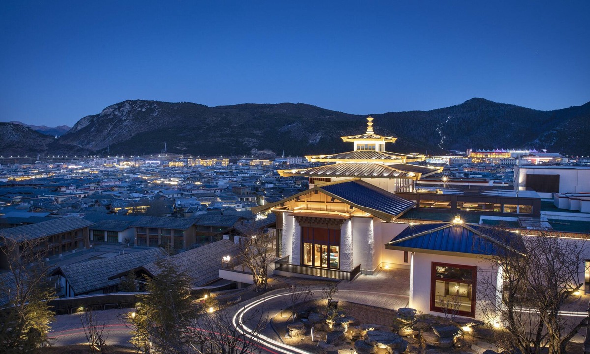 Shangri-La Hotel | Hotel Indigo Diqing Moonlight City by IHG