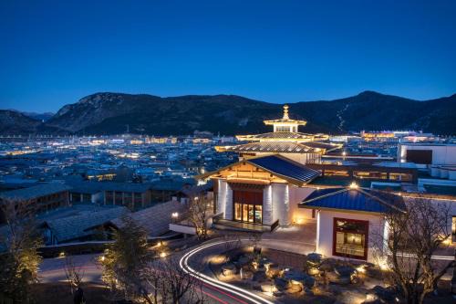 Shangri-La Hotel | Hotel Indigo Diqing Moonlight City by IHG