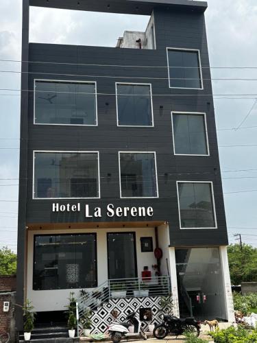 Taj Ganj Hotel | Hotel La Serene