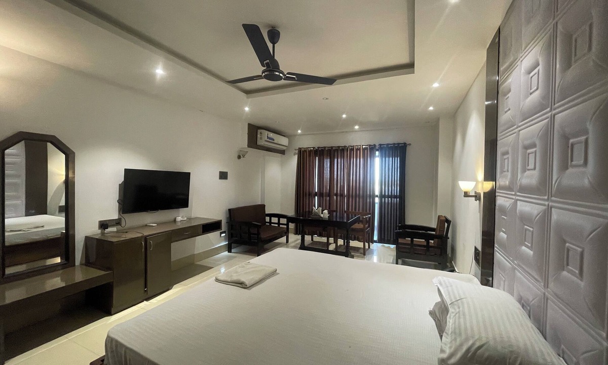 Lakhimpur Hotel | Hotel Living Hub
