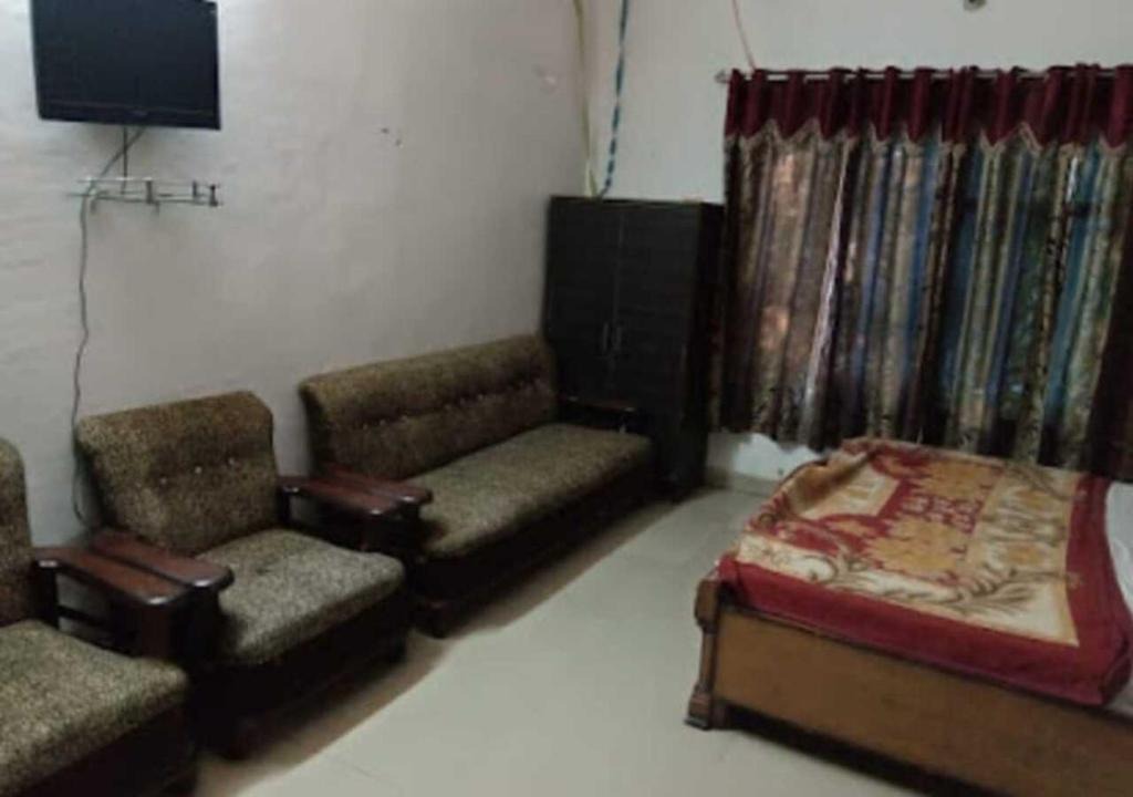 Dhanauli Hotel | Hotel M. S. Palace By WB Inn
