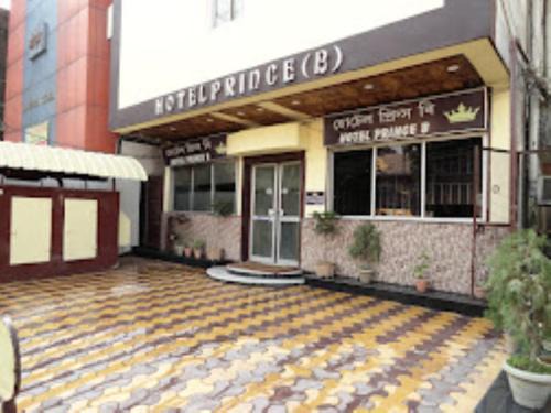 Paltan Bazaar Hotel | Hotel Prince B Guwahati