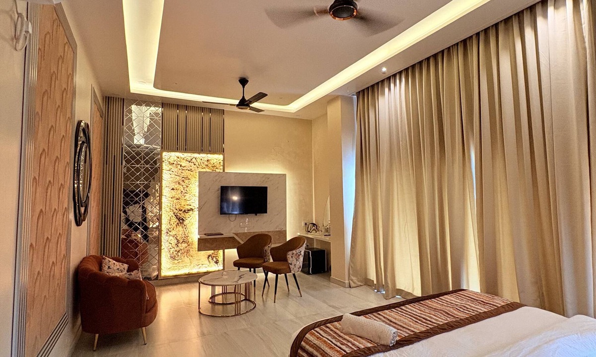 Nalbari Hotel | Hotel Q Green