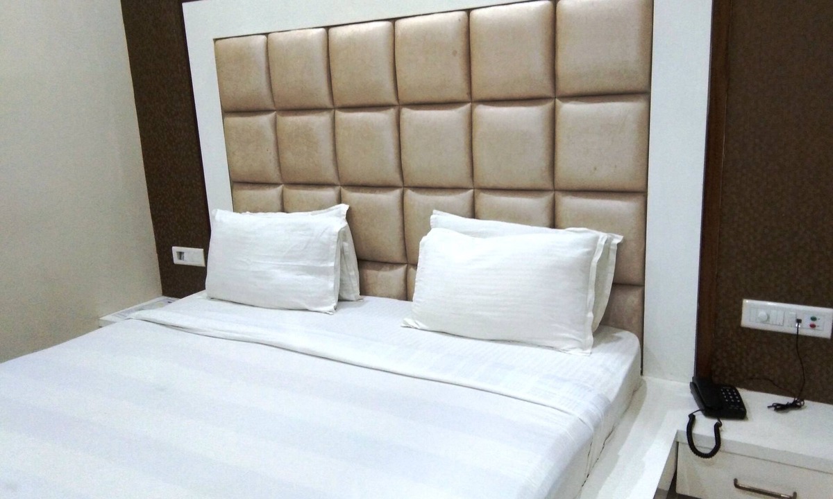 Rakabganj Hotel | Hotel R P
