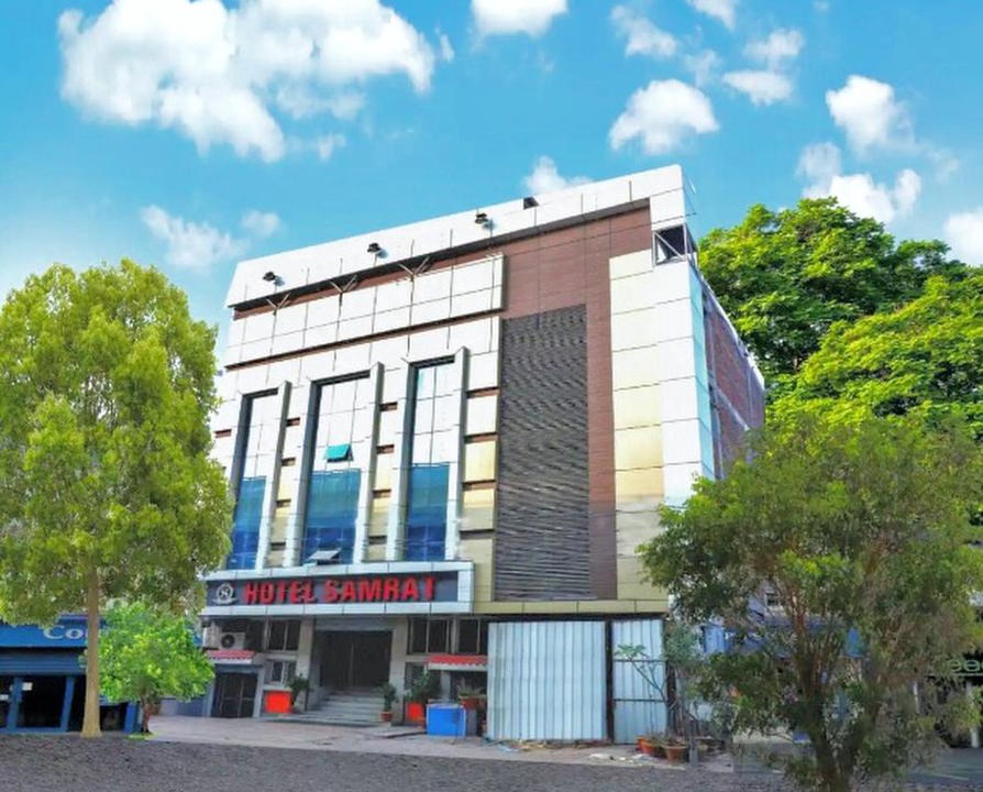 Jhansi Hotel | Hotel Samrat, Jhansi