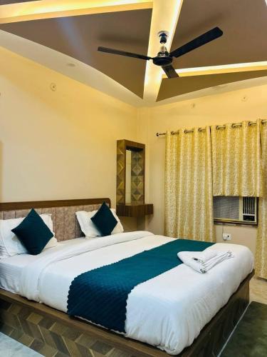 Varanasi Hotel | Hotel the pushparaj