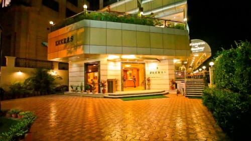 Varanasi Hotel | Hotel Zeeras
