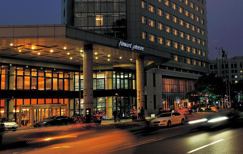 Yangpu Hotel | Howard Johnson Caida Plaza Shanghai