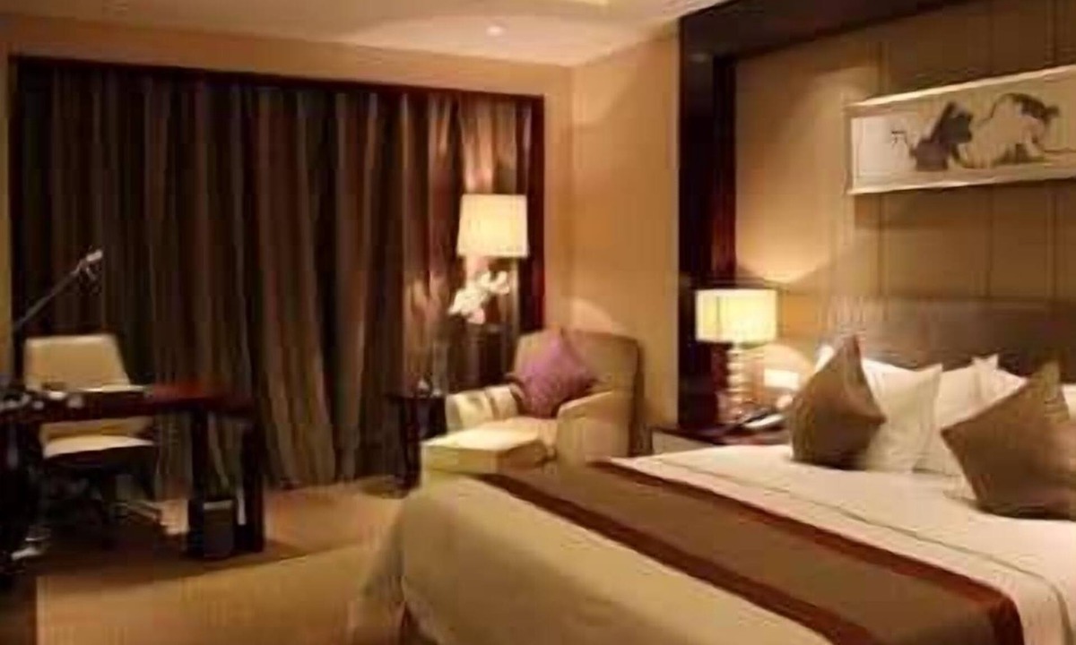 Bengshan Qu Hotel | Howard Johnson Nanshan Plaza Bengbu