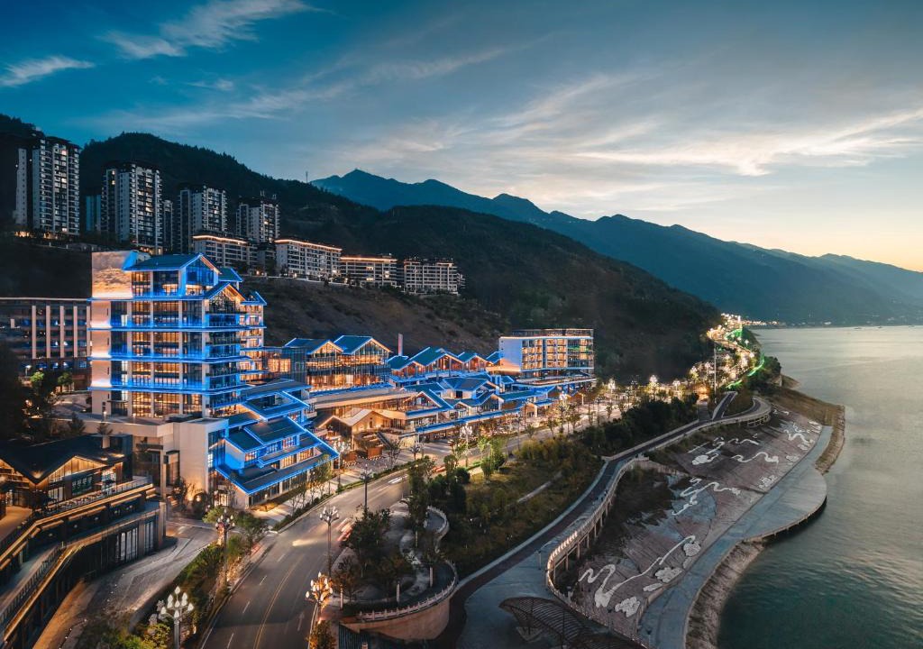 Wushan Hotel | HUALUXE Hotels and Resorts Chongqing Wushan by IHG