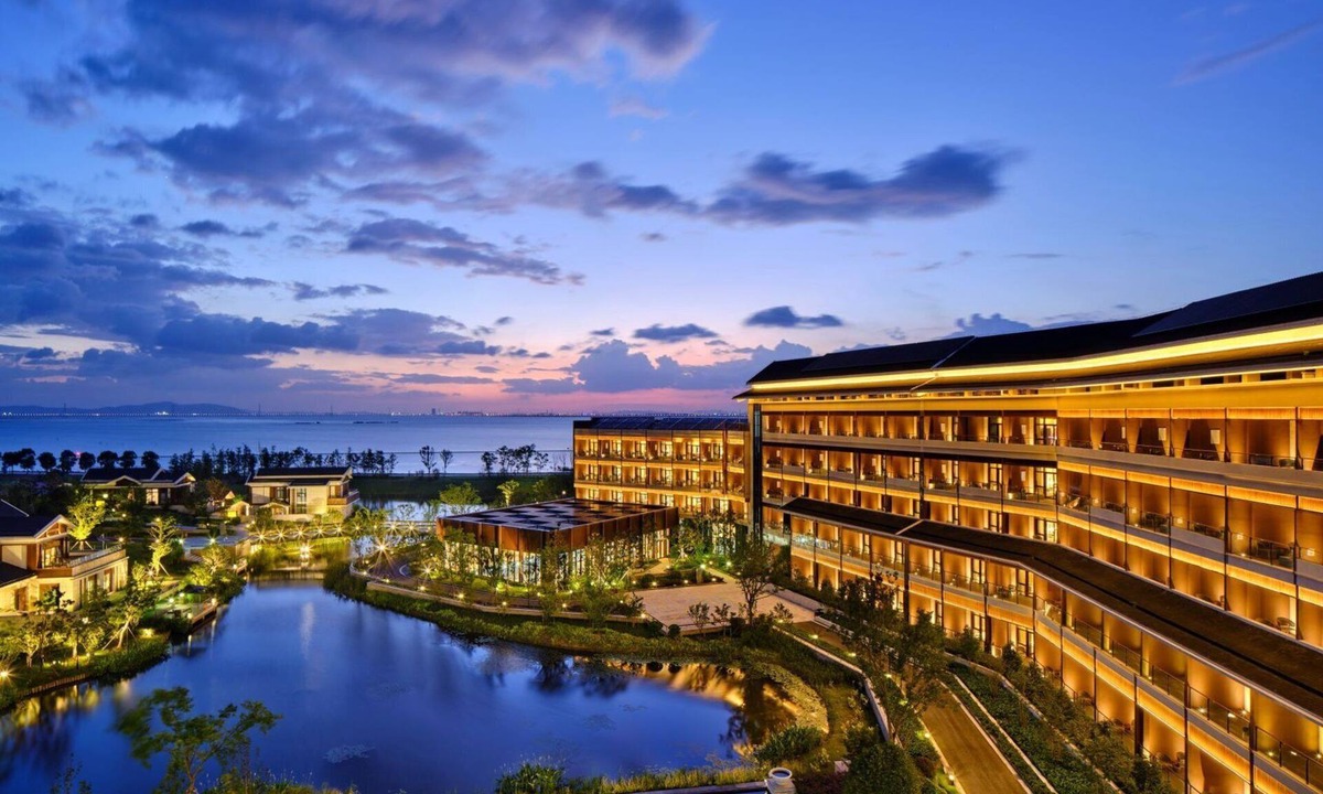 Wujiang Hotel | HUALUXE Suzhou Bay Hot Spring Resort by IHG