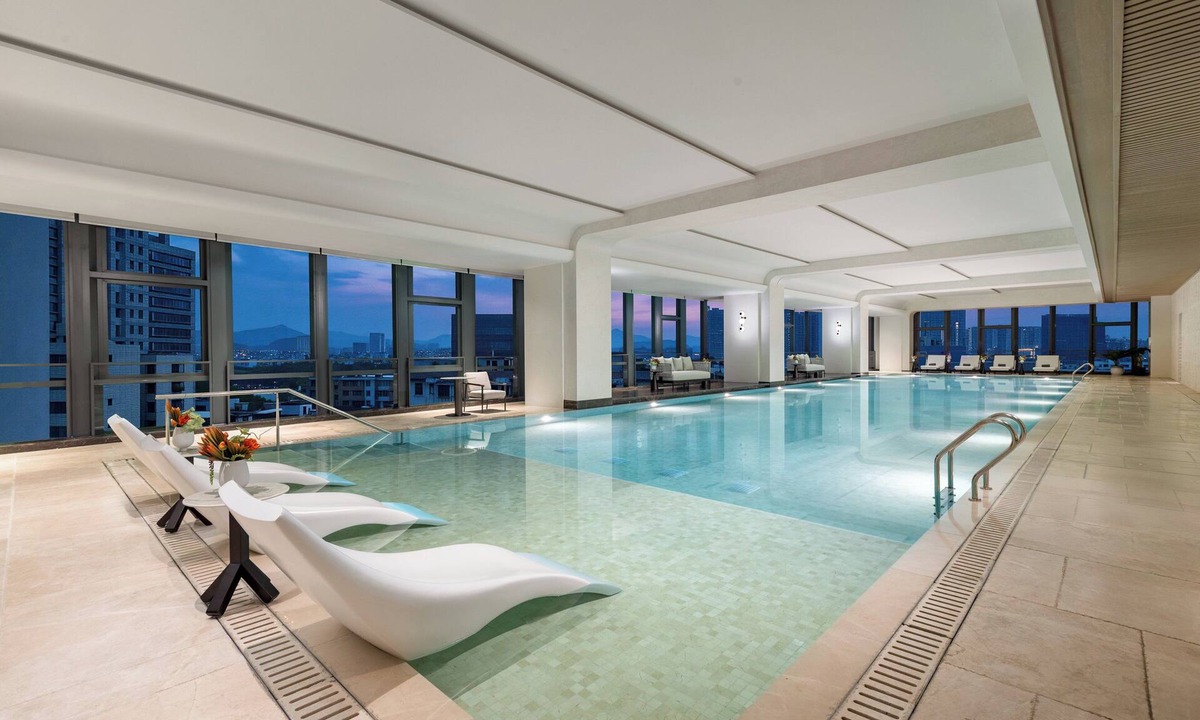 Shiqi District Hotel | HUALUXE Zhongshan City Center