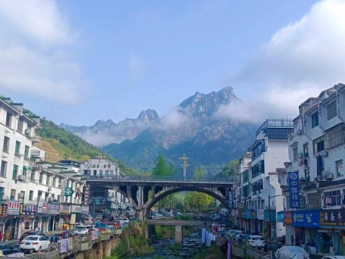 Tangkou Town Hotel | Huang Mountain Wangfeng Hotel