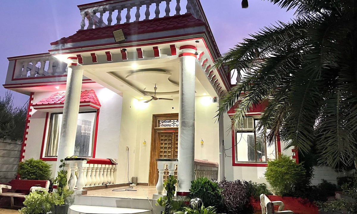 Gurugram House | Huge farmhouse with fresh water swimming pool