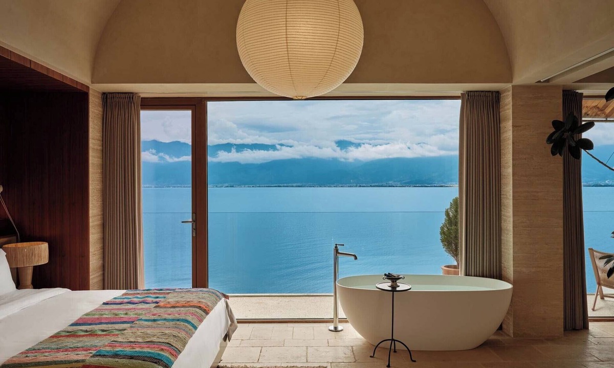 Dali Town Hotel | Hushan Yunyin Qingshan Cliff Hotel